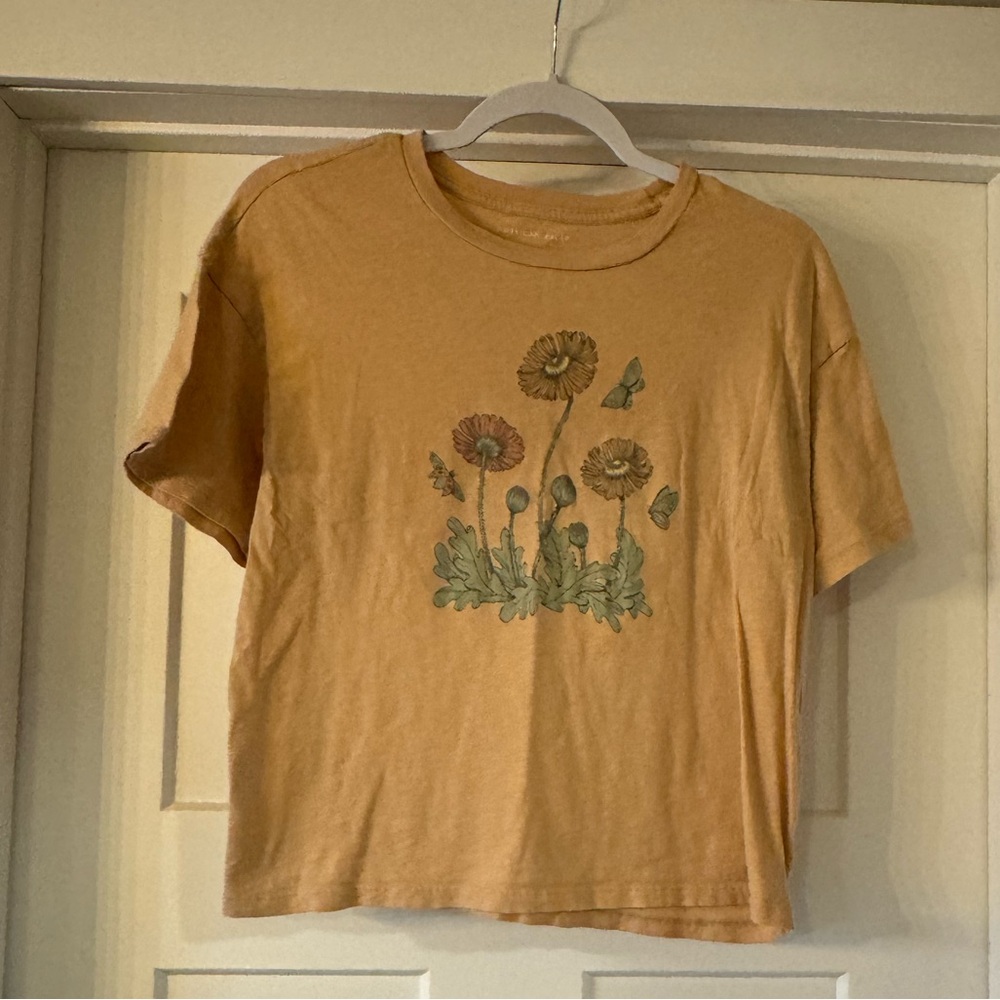 American Eagle flower tshirt size Medium